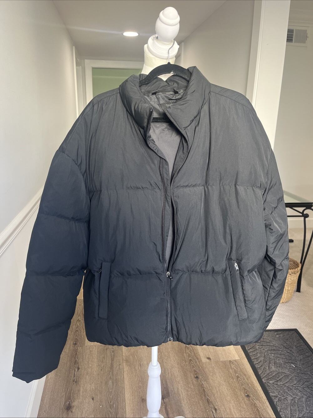 Nuuds Black Peak Puffer Jacket Women XL Down Puffer Pockets Mock Neck Zip